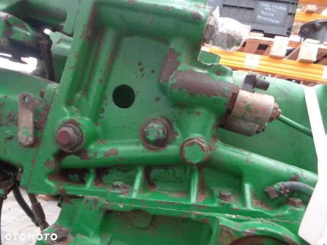 Zawór podnośnika R100823 John Deere 4755 - 1