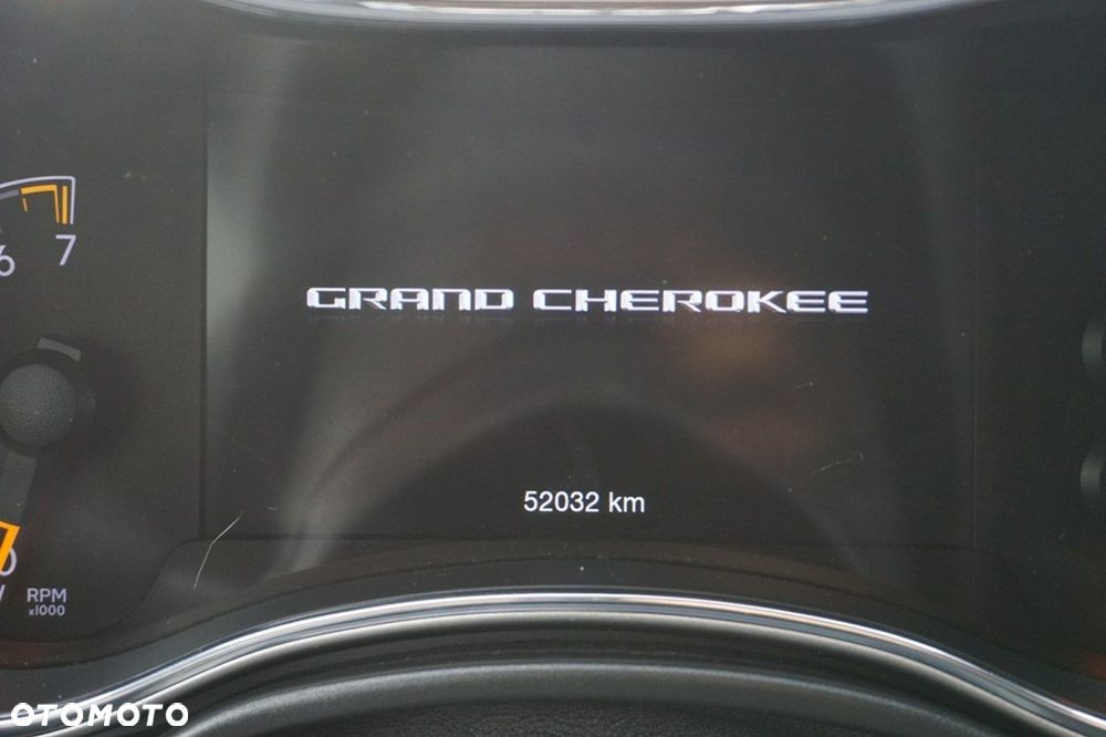 Jeep Grand Cherokee - 17