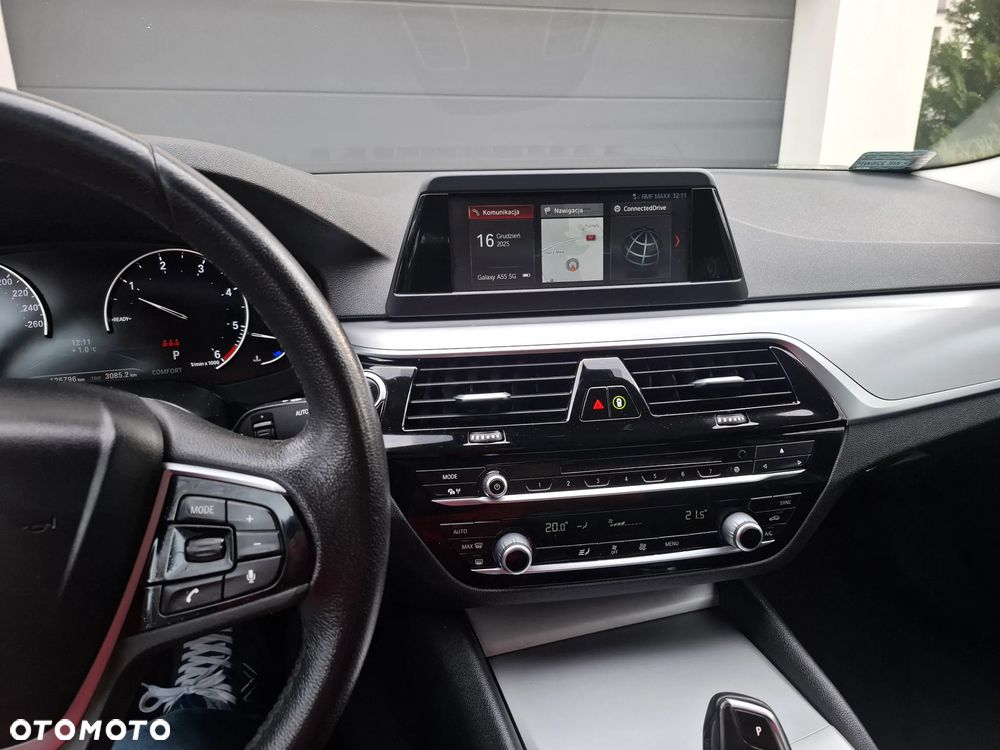 BMW Seria 5 518d - 11