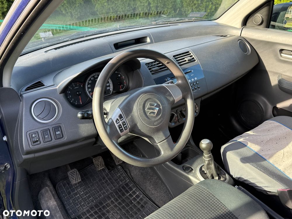 Suzuki Swift 1.3 GC - 12