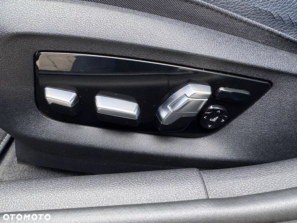 BMW Seria 5 520d xDrive M Sport sport - 18