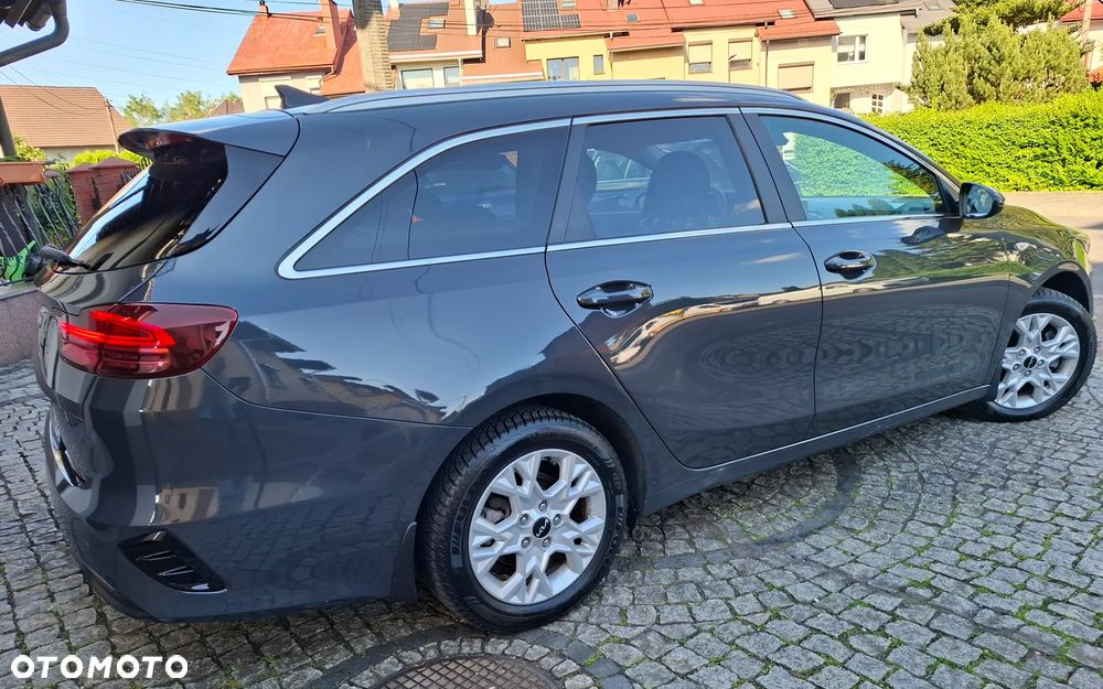 Kia Ceed 1.5 T-GDI M - 10
