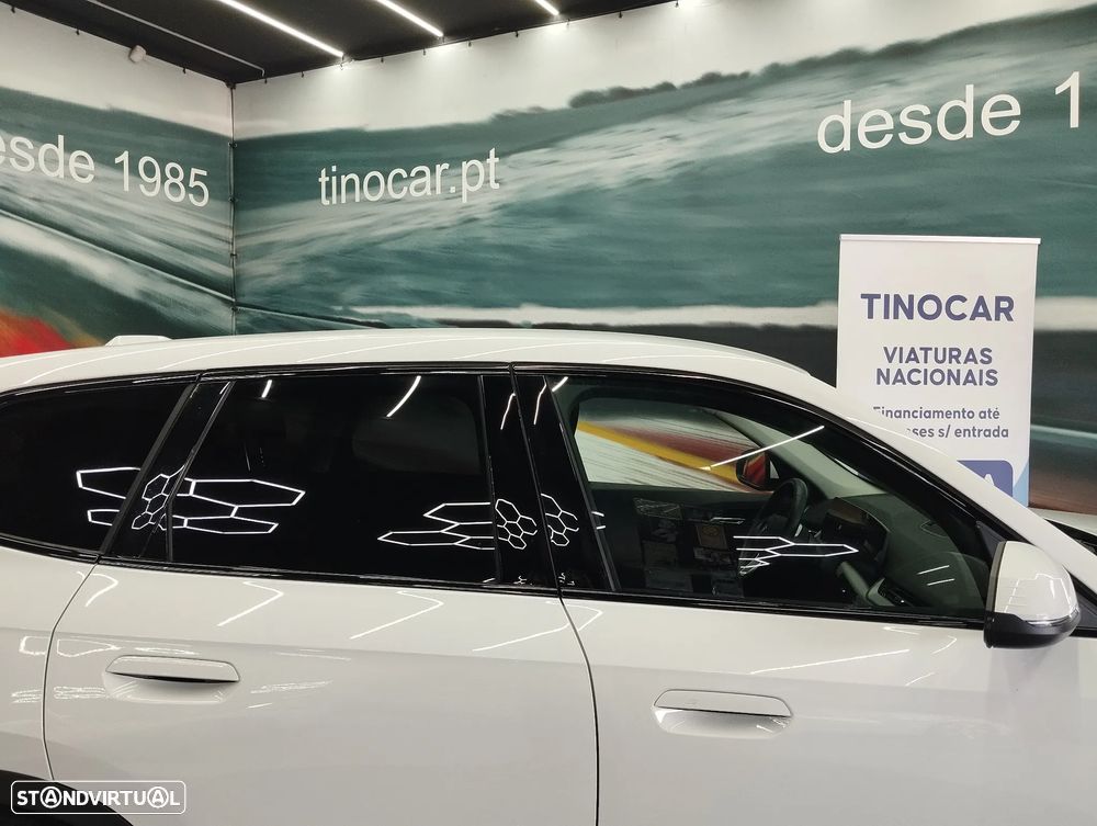 BMW iX1 eDrive20 - 11