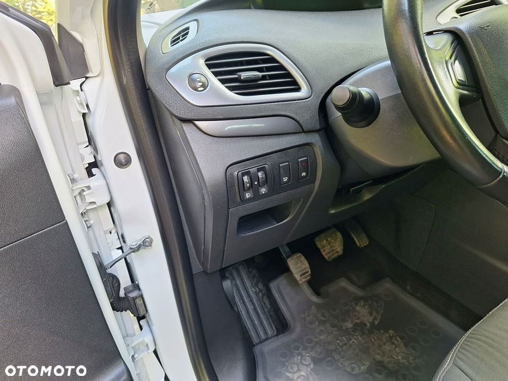 Renault Scenic - 22