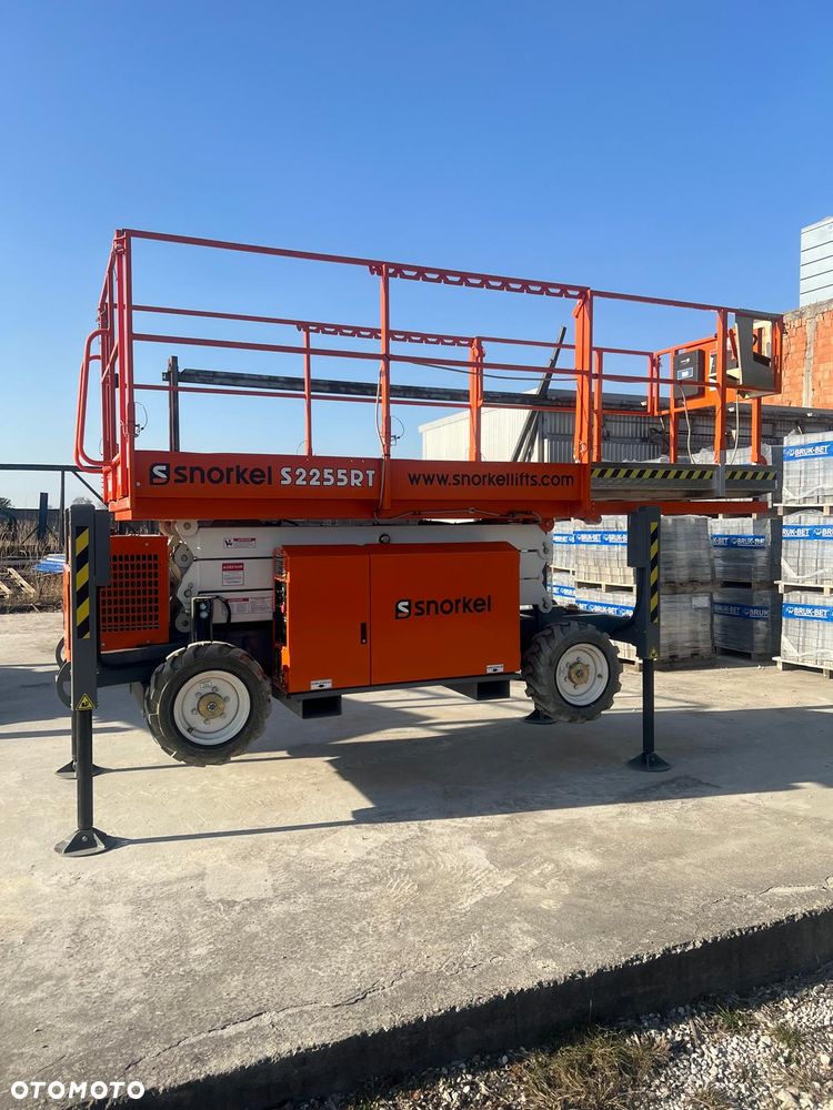 Snorkel S2255RT Podnośnik nożycowy 4x4 Diesel 50 mth 420KG Platforma Genie Skyjack - 5