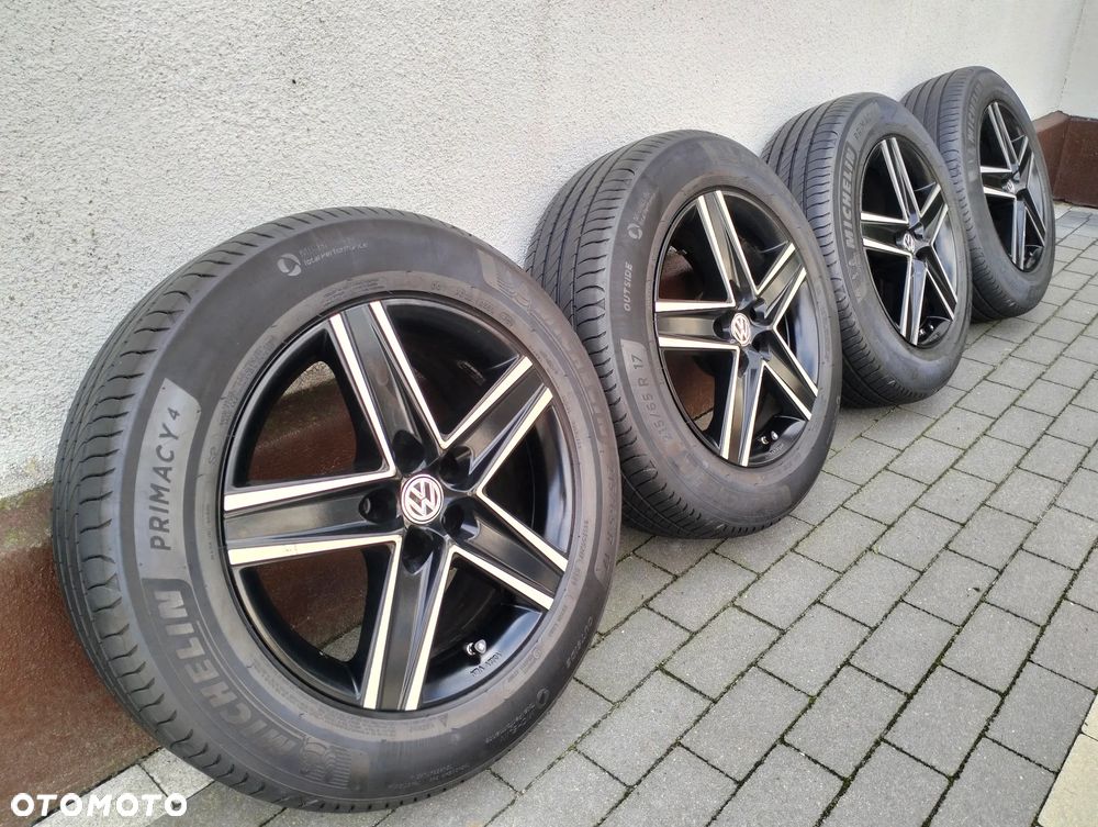 215 65 17 / Vw Tiguan AUDI Q3 SKODA Kodiak / MICHELIN / r-LINE!!! - 1