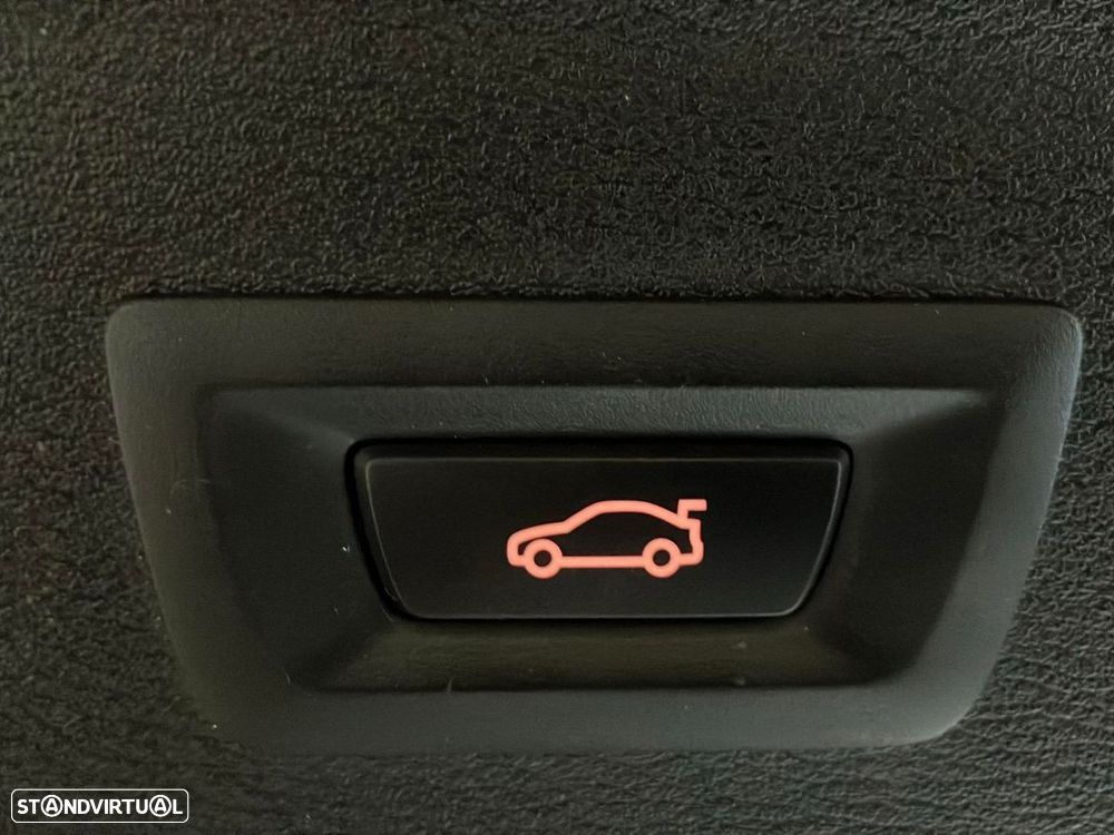 BMW X1 16 d sDrive Line Sport - 24