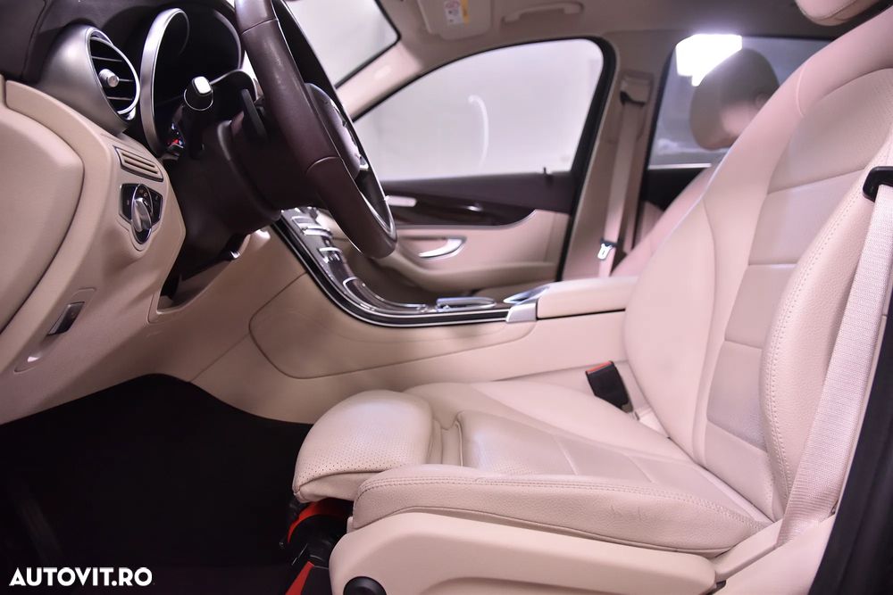 Mercedes-Benz GLC - 25