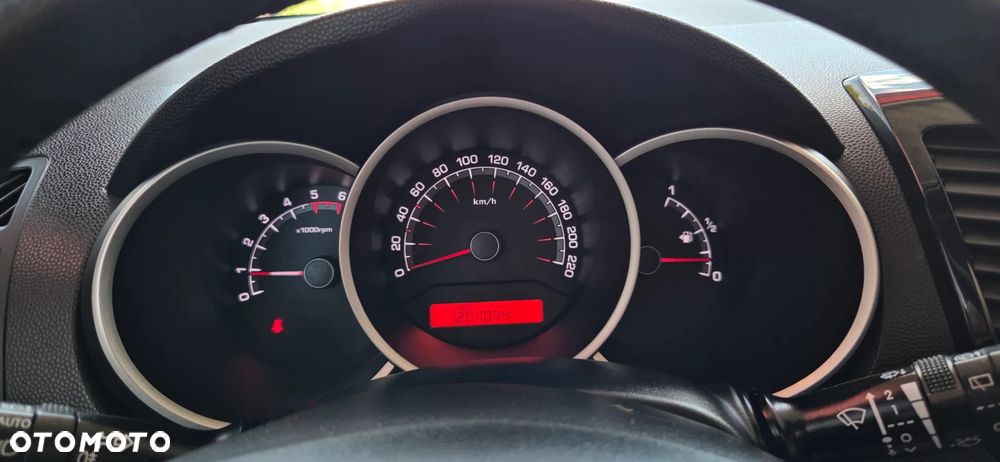 Kia Venga 1.6 CRDi 128 ISG Vision - 26
