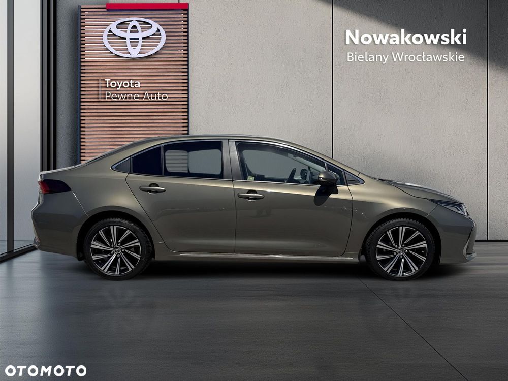 Toyota Corolla 1.8 Hybrid Comfort - 27