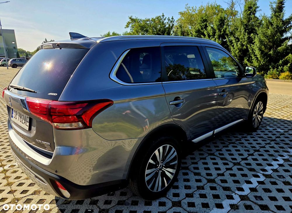 Mitsubishi Outlander 2.0 Instyle SDA 4WD CVT - 8