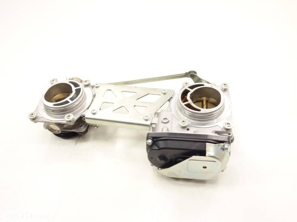 Ducati Supersport S 937 17- Przepustnice - 1