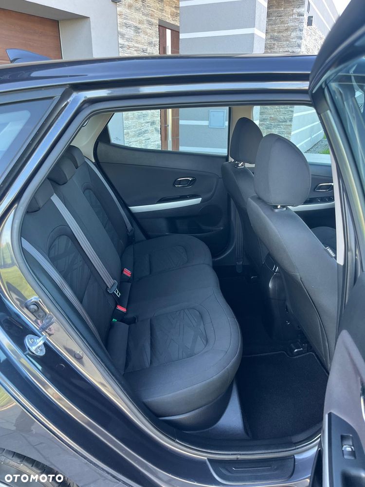 Kia Ceed - 16
