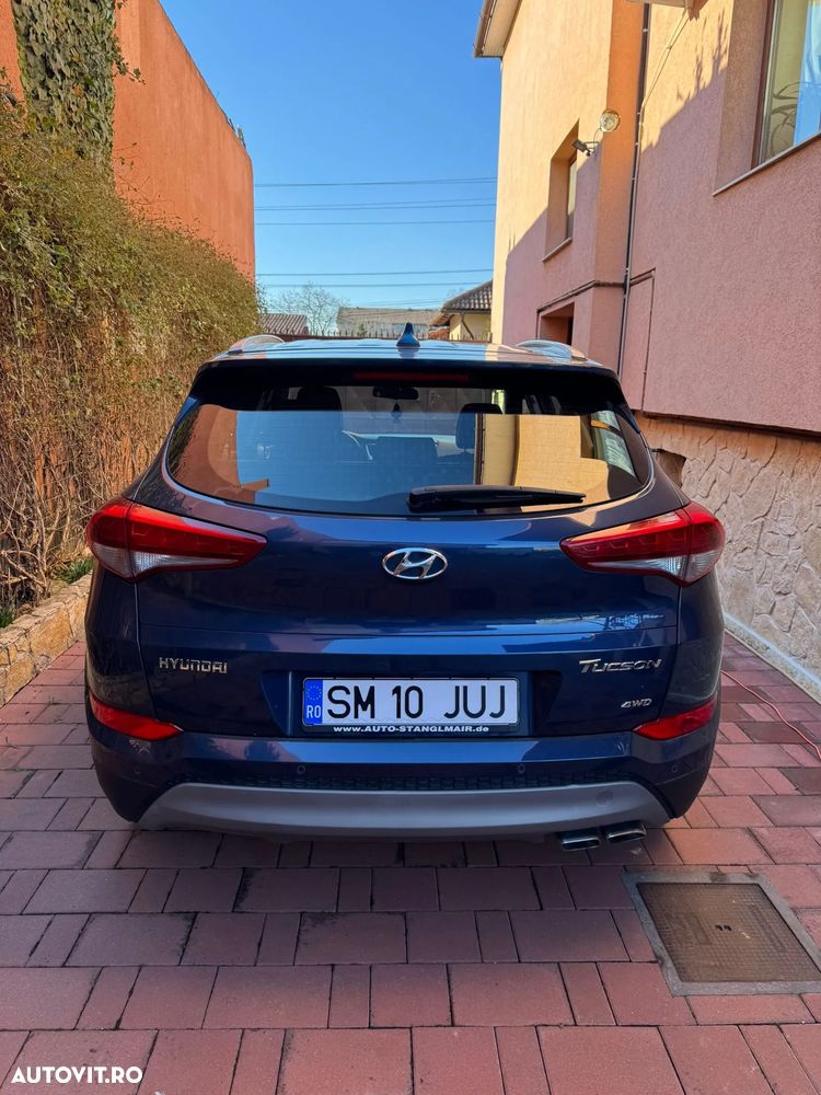 Hyundai Tucson 2.0 CRDI 4WD 6AT Style - 2