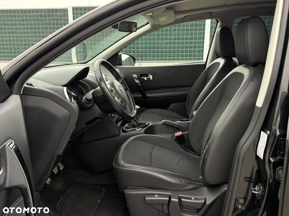 Nissan Qashqai+2 - 17