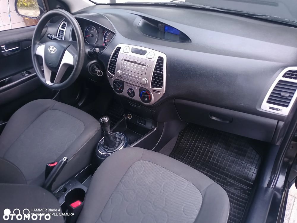 Hyundai i20 1.2 FIFA WM Edition - 10