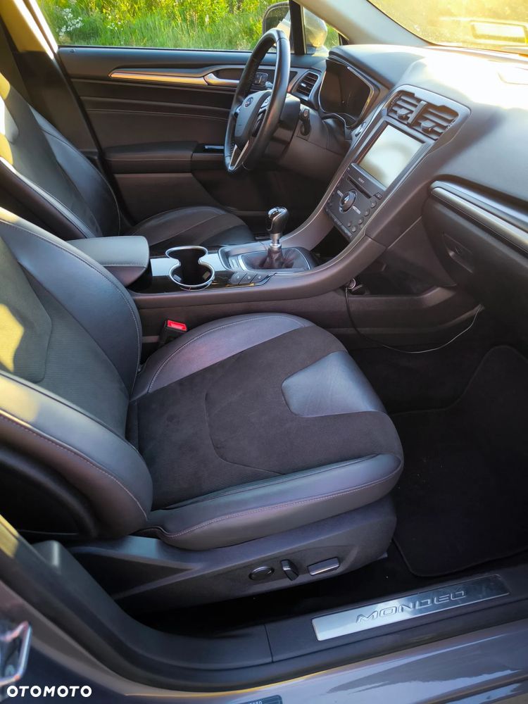 Ford Mondeo 2.0 TDCi Titanium - 23