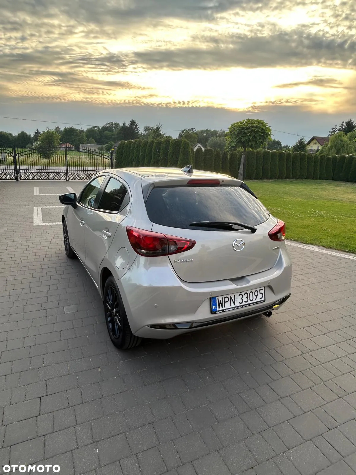 Mazda 2 e-SKYACTIV G 90 M HYBRID Homura - 8