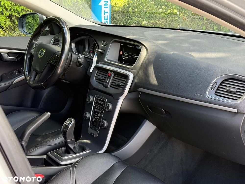 Volvo V40 D2 Momentum - 6