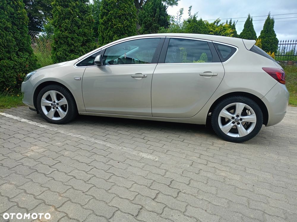 Opel Astra 1.6 Design Edition - 7