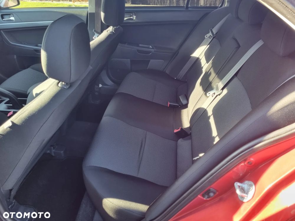 Mitsubishi Lancer - 14