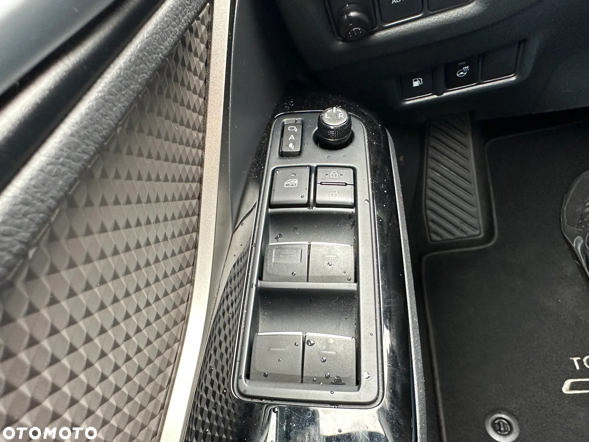 Toyota C-HR 2.0 Hybrid Premiere Edition - 13