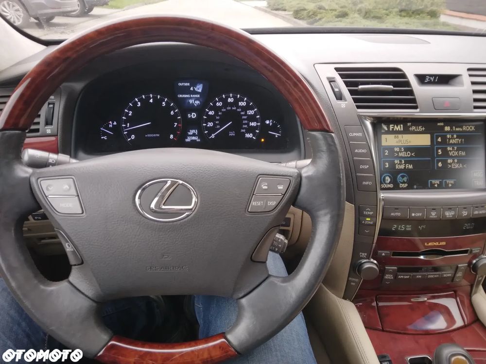 Lexus LS 460 Prestige - 14