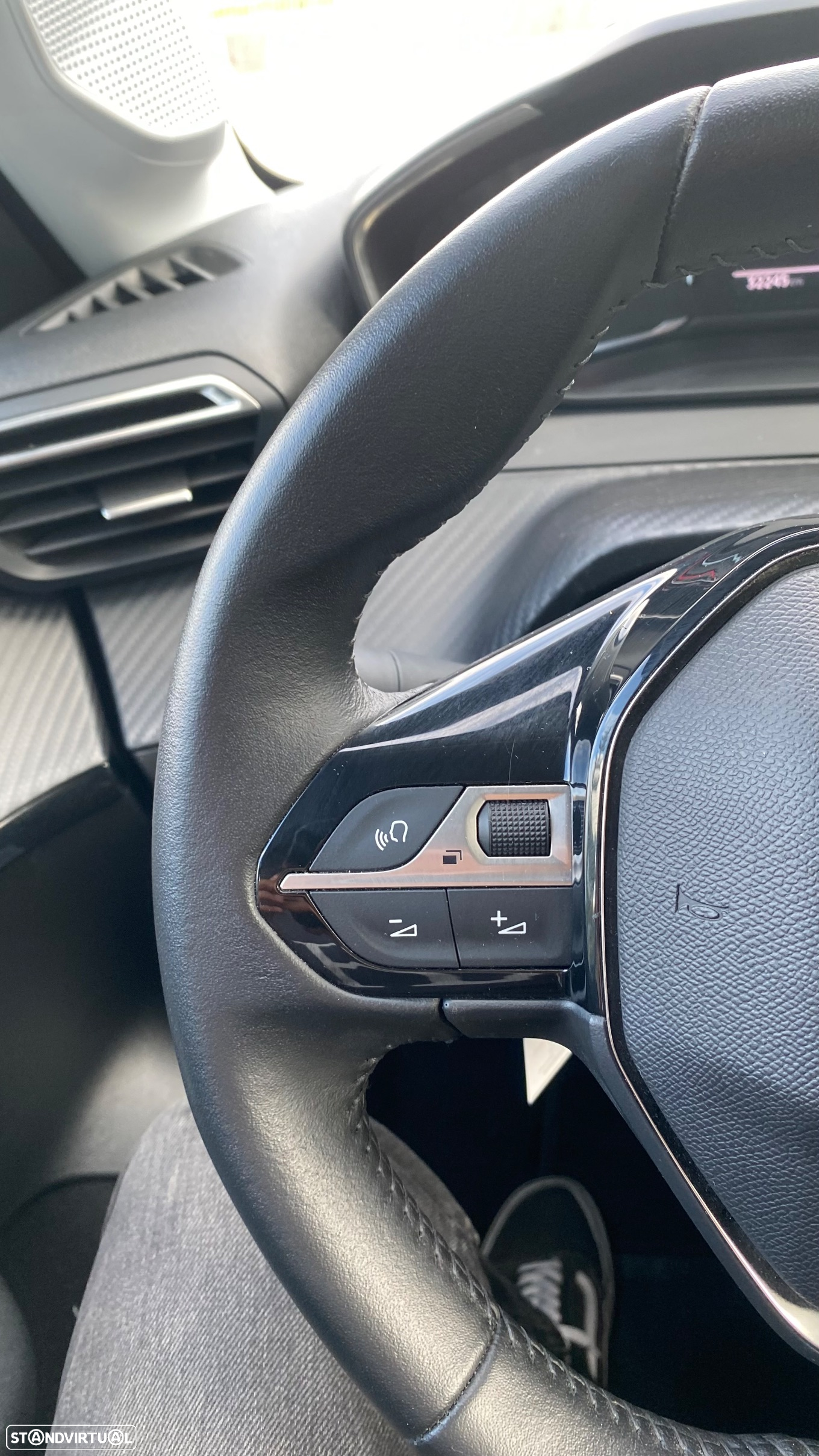 Peugeot 208 1.2 PureTech Active Pack - 27
