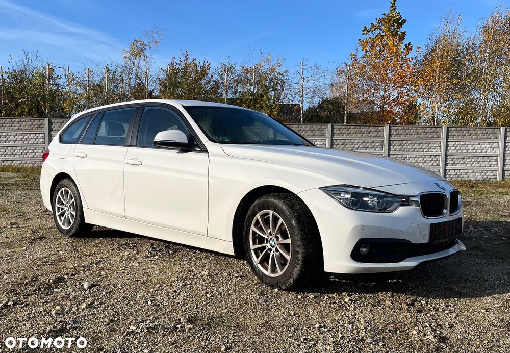 BMW Seria 3 318d xDrive - 1