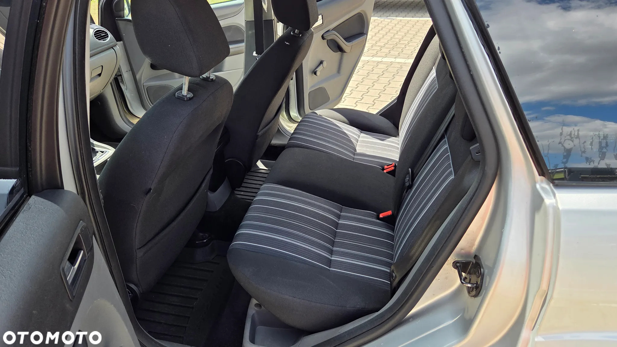 Ford Focus 1.6 Trend EU5 - 9