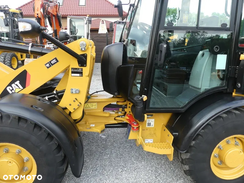 Caterpillar CAT 906M Z Niemiec / 2019r / 2668mtg / Serwisowany / - 22