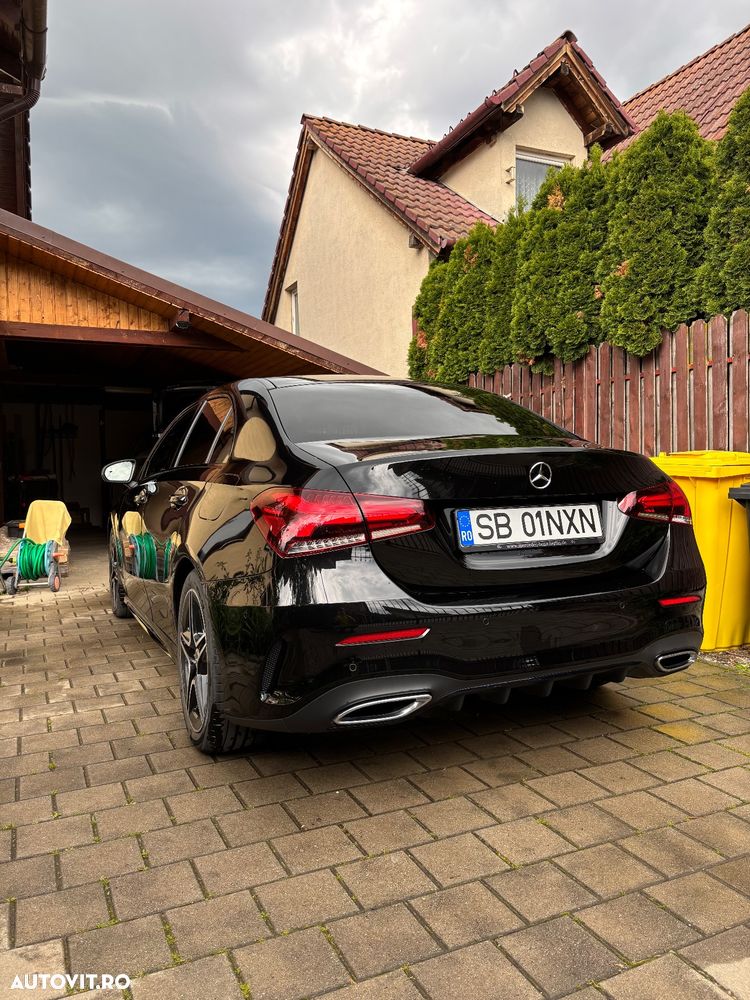 Mercedes-Benz A 220 4Matic 7G-DCT AMG Line - 4