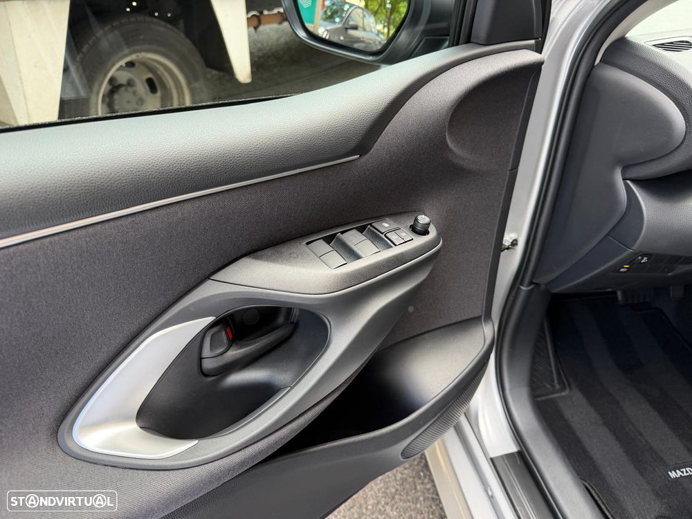 Mazda 2 1.5 L Hybrid VVT-i Centre-Line - 22
