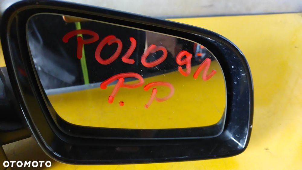 VW POLO 9N LUSTERKO PRAWE CZARNE - 3