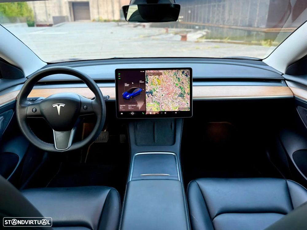 Tesla Model 3 - 16