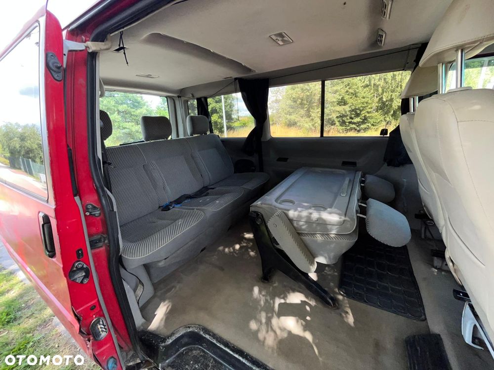 Volkswagen Caravelle CL - 7