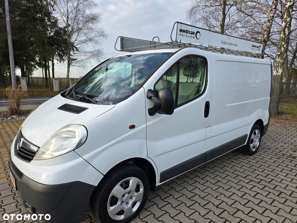 Opel Vivaro - 1