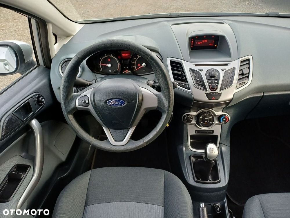 Ford Fiesta 1.25 Silver X - 21