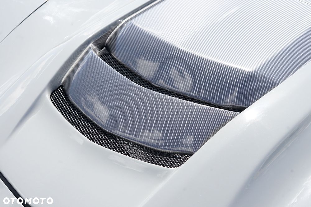 Chevrolet Corvette - 11