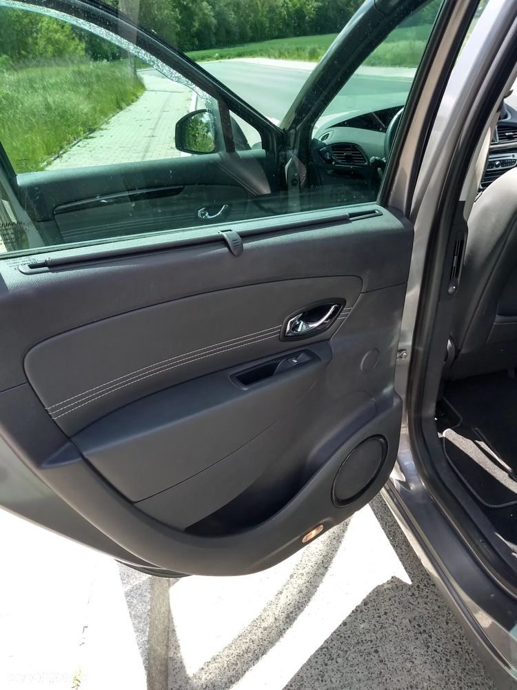 Renault Grand Scenic Gr 1.4 16V TCE Bose Edition - 8