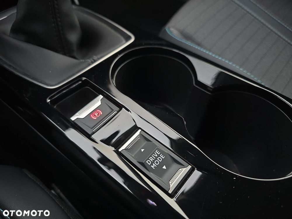 Peugeot 2008 1.5 BlueHDi Allure Pack S&S - 22