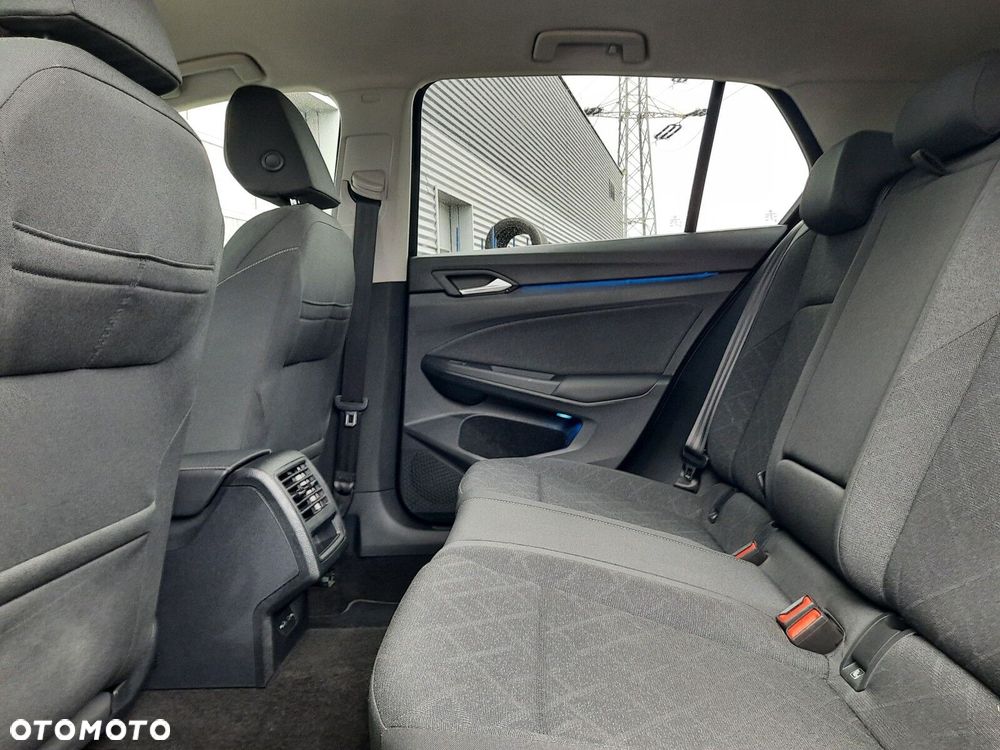 Volkswagen Golf 1.5 eTSI Life DSG - 27