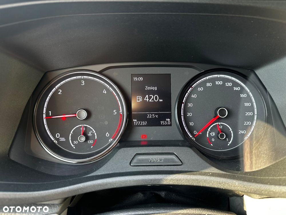 Volkswagen Transporter T6.1 Long Izoterma - 21