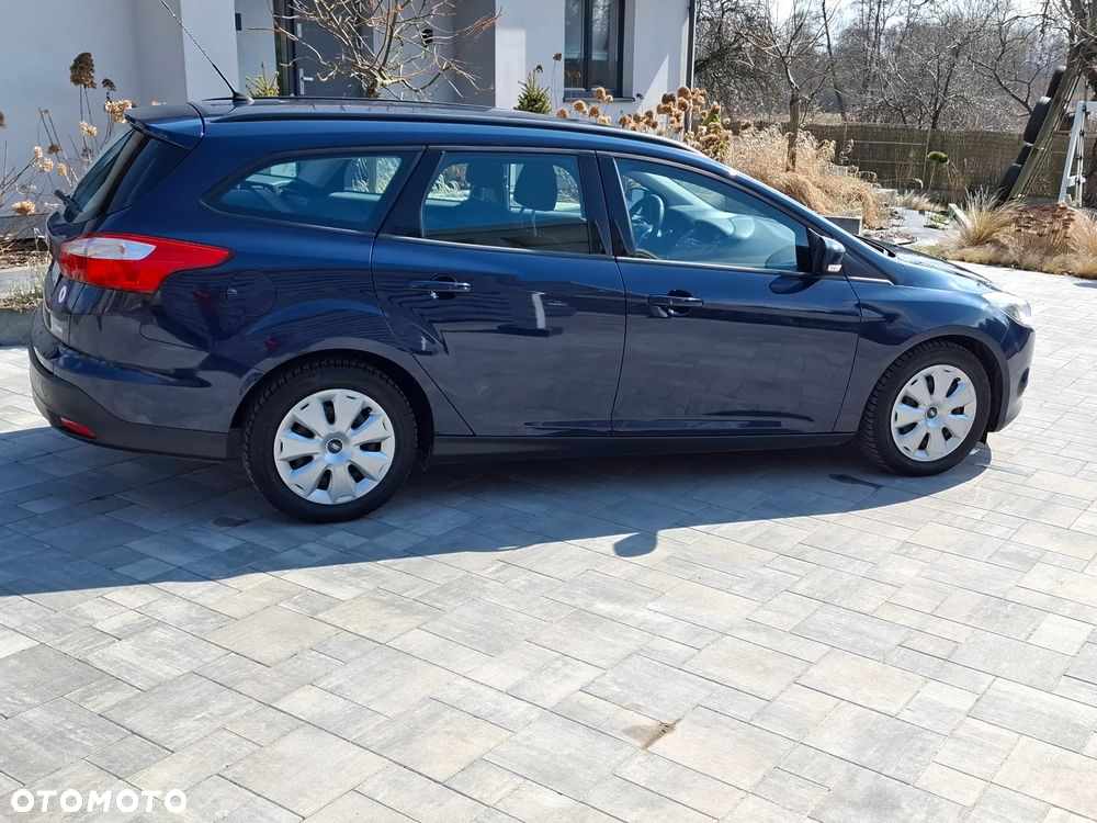 Ford Focus 1.6 TDCi DPF Start-Stopp-System SYNC Edition - 28