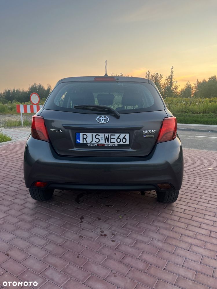 Toyota Yaris 1.0 VVT-i - 12