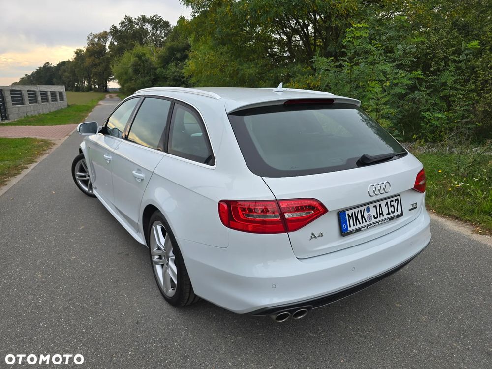 Audi A4 Avant 2.0 TDI DPF quattro S line Sportpaket - 32