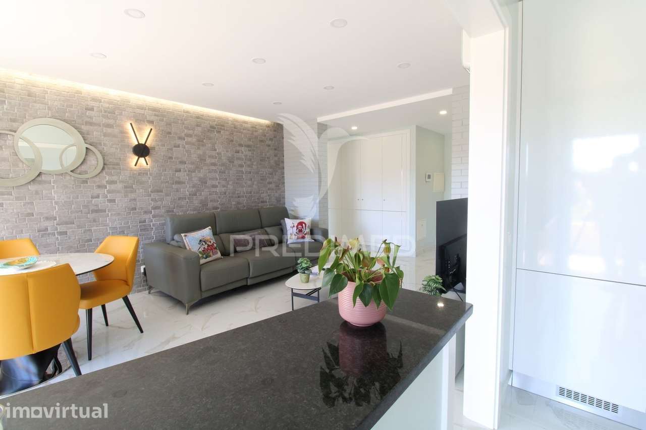 T1 de Luxo com piscina e 2 lugares de garagem perto da Praia da Rocha - Grande imagem: 4/39