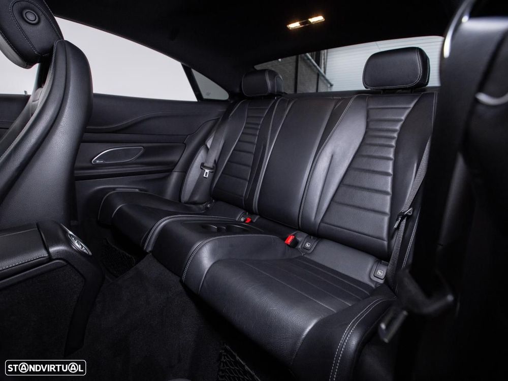 Mercedes-Benz E 220 - 12