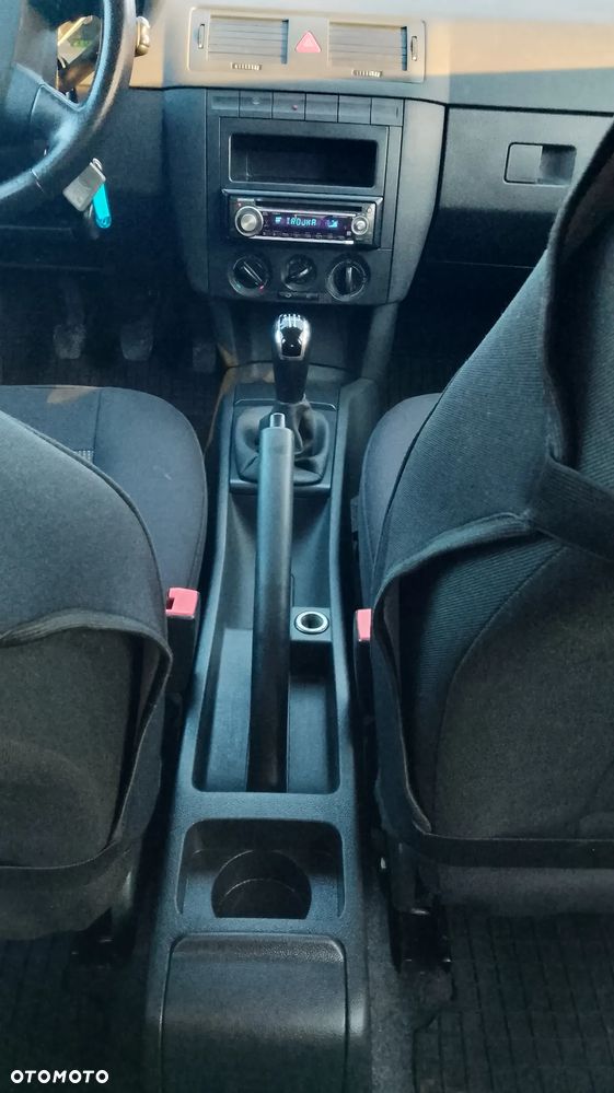 Skoda Fabia 1.4 16V Active - 22