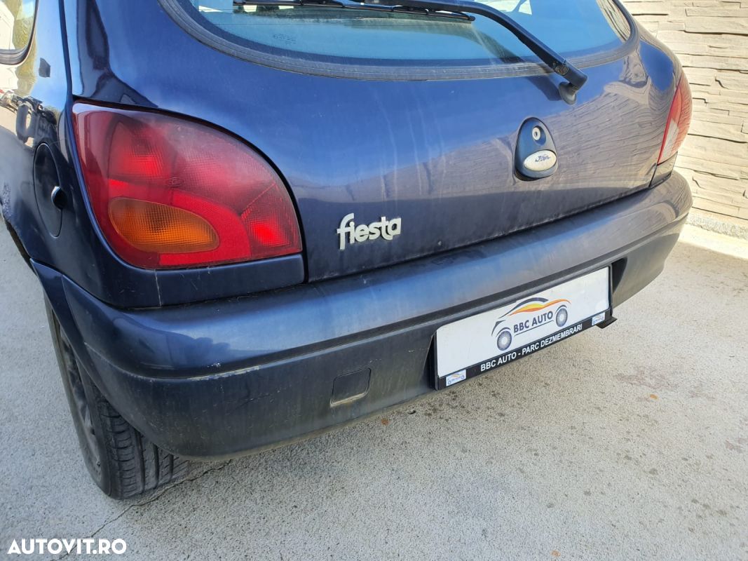 STOP FORD FIESTA 4 S. - 1